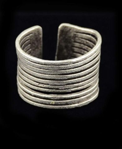 ANILLO LINEAS PLATEADO