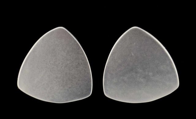 PENDIENTES TRIANGULAR PLATEADO