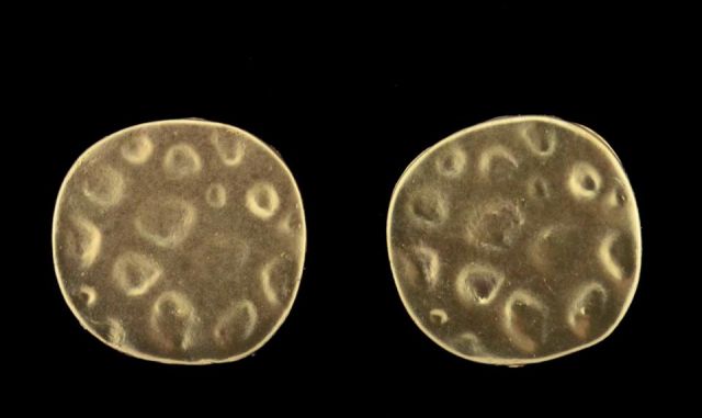 PENDIENTES CIRCULO PICADO DORADO