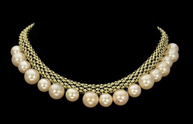 COLLAR CORTO PERLAS MEDIO