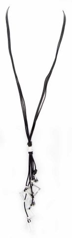 COLLAR COLG. HILOS CUADR.