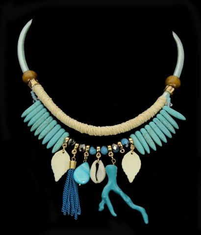 COLLAR CORALES AZULES