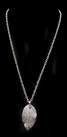 COLLAR HOJA NATURAL PLATEADO