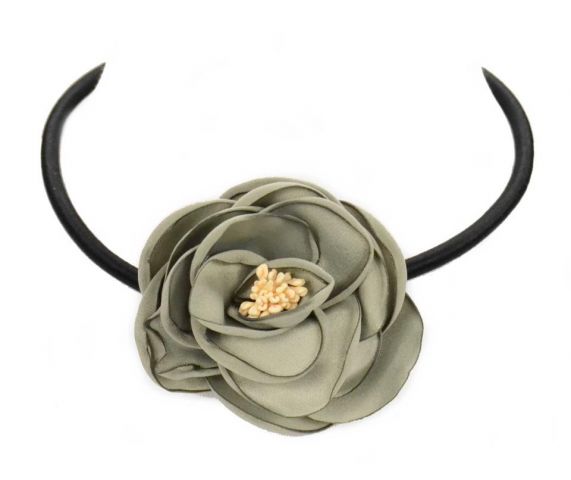 COLLAR FLOR BROCHE  KAKI
