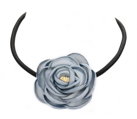 COLLAR FLOR BROCHE  AZUL