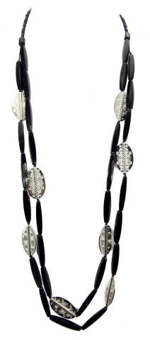 COLLAR LARGO NEGRO CHAPAS P