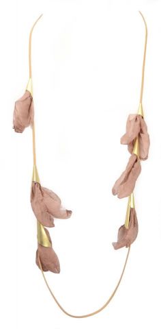 COLLAR LARGO FLOR LYS ROSA