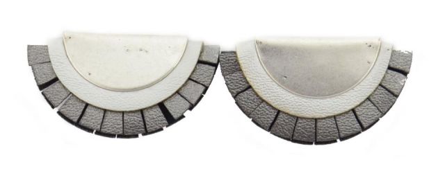 PENDIENTES ABANICO POST GRIS