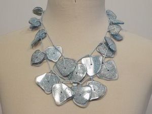 COLLAR BANTU IRREG. P AZUL