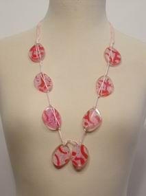 COLLAR LARGO TIE-DIE ROSA