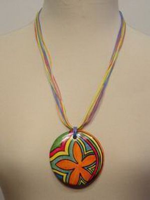 COLLAR MADERA PINTATA RDO.