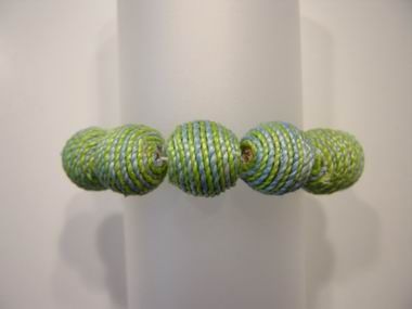 PULSERA PAST. HILO BOLAS VERDE